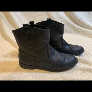 Black Cowgirl Booties